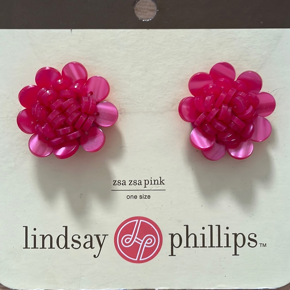 Lindsay Phillips Snaps
